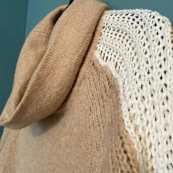 Sundance tan/cream sweater - large - cowl neck - great condition - Picture 4 of 6